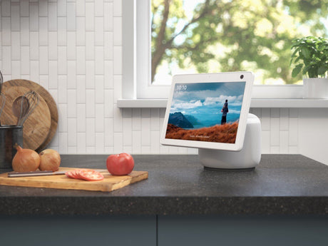 Nuevo Amazon Echo Show 10 (2020): no solo tiene pantalla, sino que también gira para seguirnos cuando nos movemos | TecnoMarket